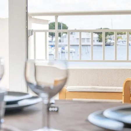 Apartment Marina Vue Mer - Wifi- Parking - Pieds Dans L'eau - Cohoteconciergerie Du Roi La Grande Motte *